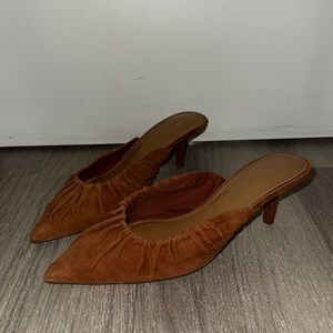 Kitten Heels Brown Suede